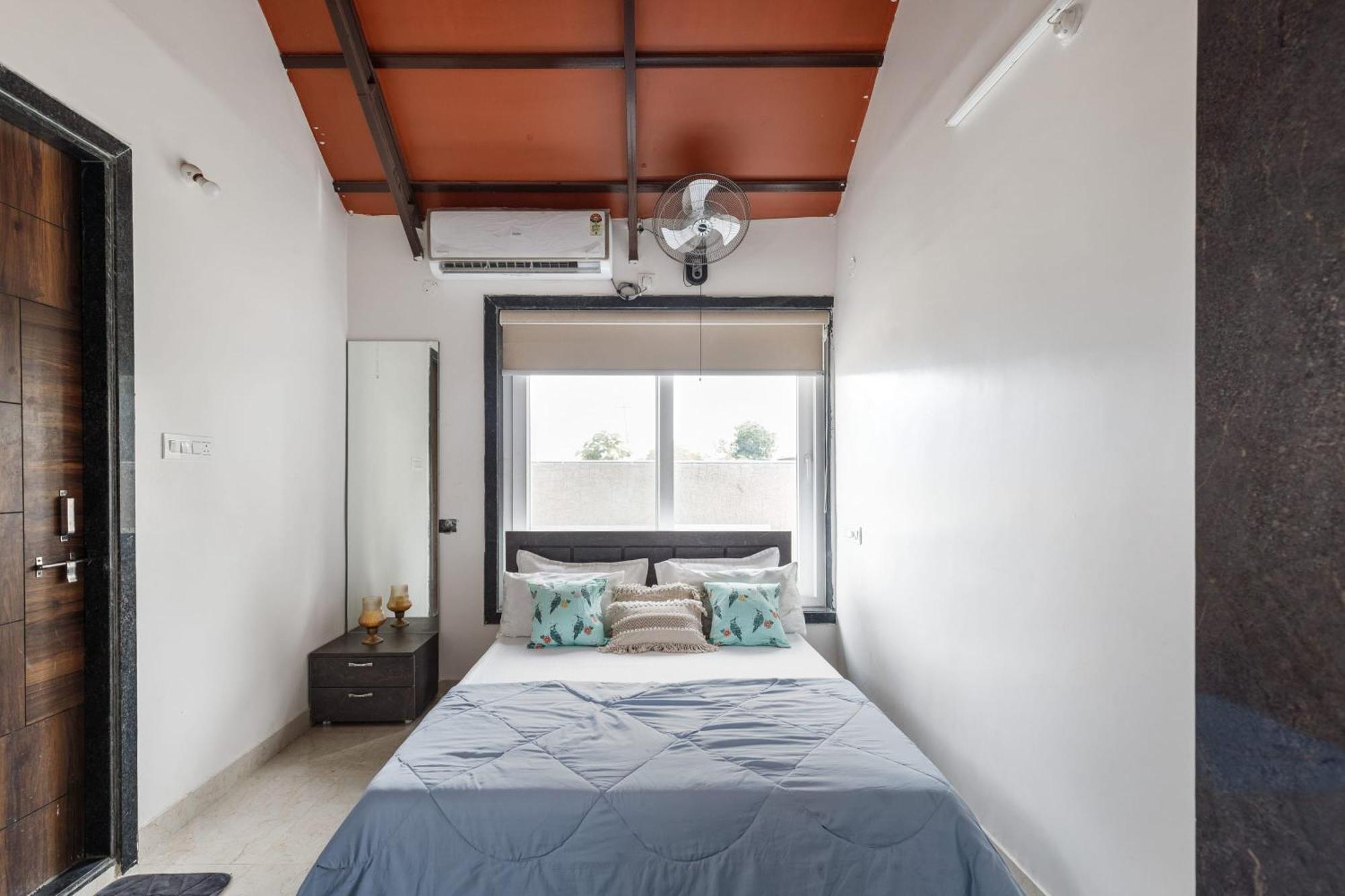 Aqua Lagoon Villa By Secret Turtle Pvt Pool Private Lawn Secunderabad Экстерьер фото