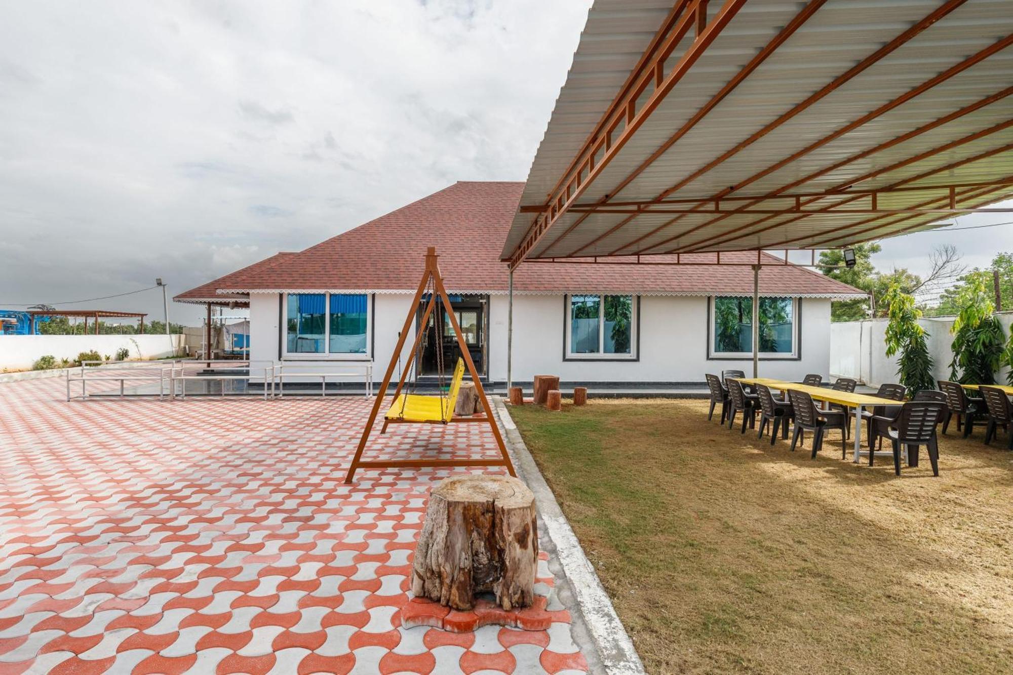 Aqua Lagoon Villa By Secret Turtle Pvt Pool Private Lawn Secunderabad Экстерьер фото