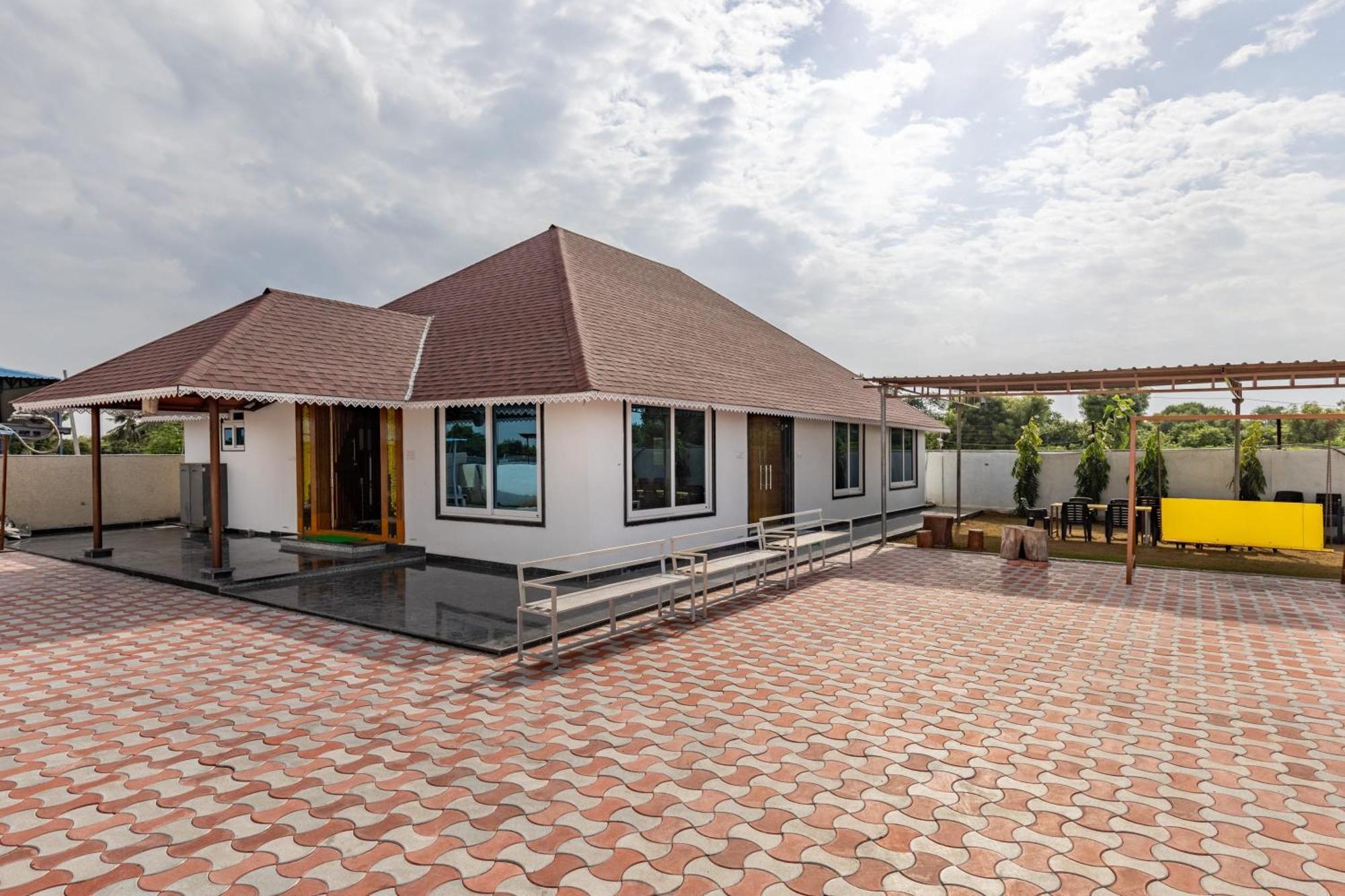 Aqua Lagoon Villa By Secret Turtle Pvt Pool Private Lawn Secunderabad Экстерьер фото